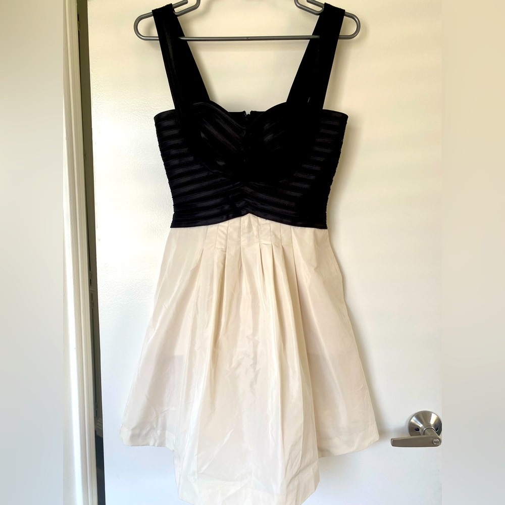 BCBG MaxAzria Black & White A-Line Mini Party Dress, Sz 4